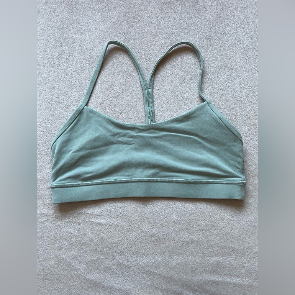 Lululemon Flow Y Nulu Bra Size 8 Light Green